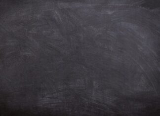 Kiedy nosić czarną koszulę?