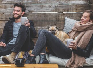 Jakie buty do granatowej koszuli?